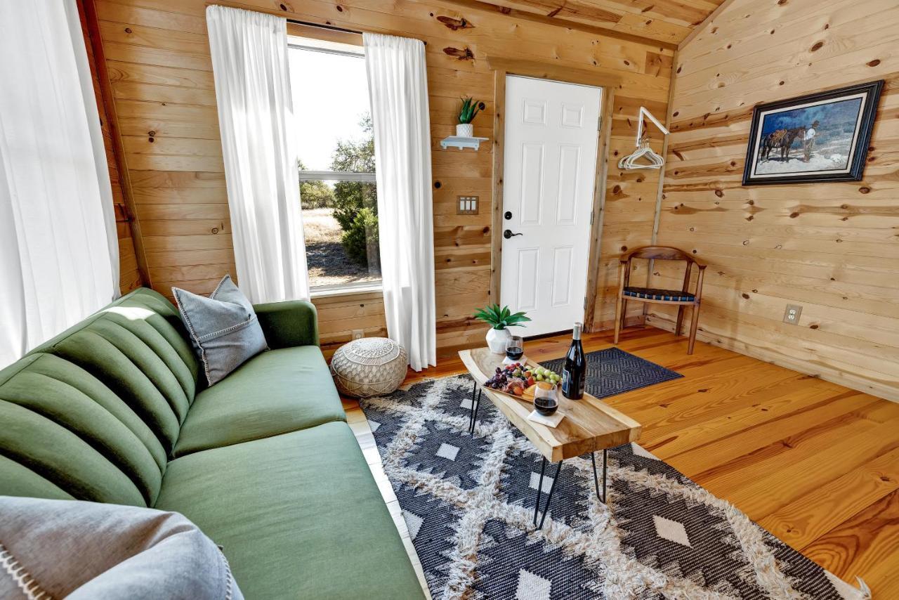 Rocky Ridge Cedar Cabin With Hot Tub & Amazing Views Crabapple ภายนอก รูปภาพ