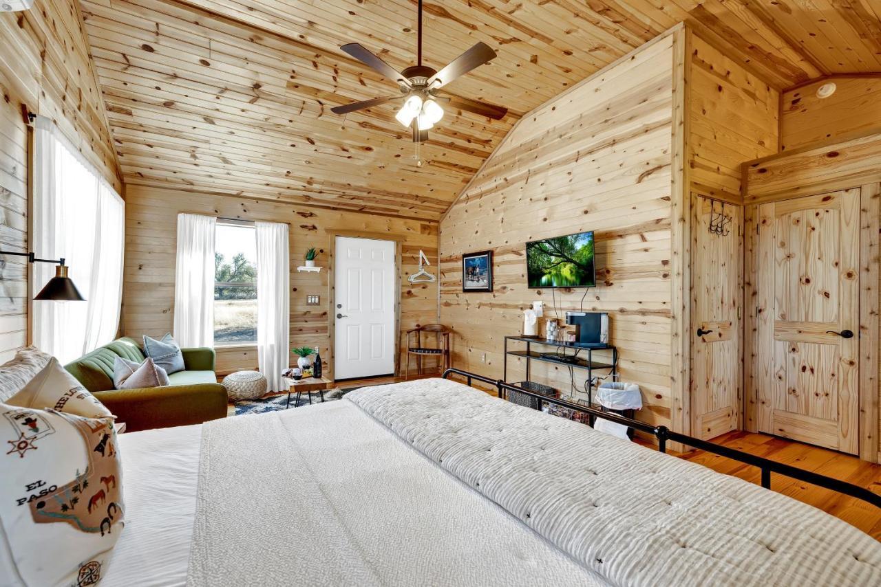 Rocky Ridge Cedar Cabin With Hot Tub & Amazing Views Crabapple ภายนอก รูปภาพ